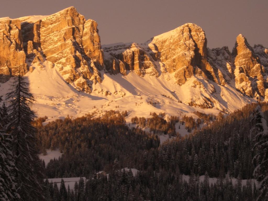Отель Rifugio Passo Staulanza Цольдо-Альто Экстерьер фото